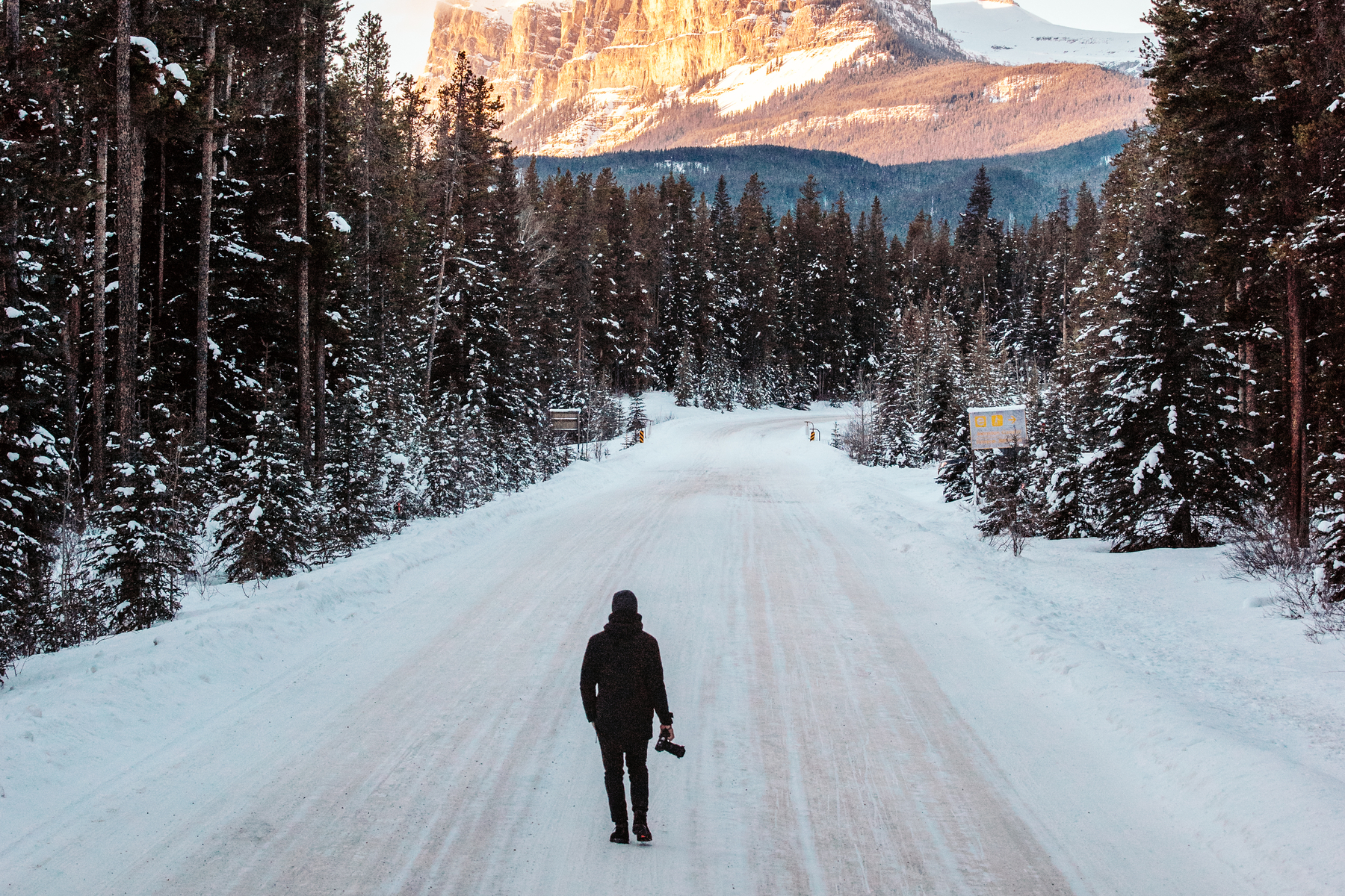 15 Best Winter Vacations in Canada to Explore Now!